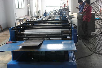 China La correa de C lamina la formación de la máquina con la perforación/corte del auto proveedor