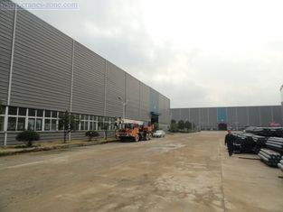 China Edificios de acero industriales de la casa del terremoto de la luz prefabricada de la prueba con Q235, Q345 proveedor