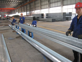 China correas de acero galvanizadas sección Común-usadas de C y de Z para los revestimientos del tejado y del lado del arreglo proveedor