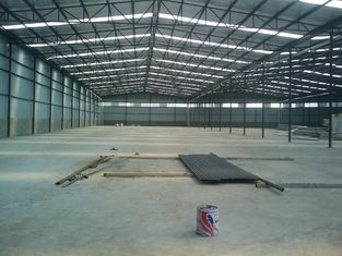China Metal la fabricación constructiva Pre-dirigida con el tejado de acero de la pared del panel proveedor