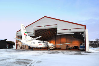 China Hangares de acero de los aviones de las puertas del Rollo-para arriba de Clearspan Pre-dirigidos con los bragueros de acero proveedor