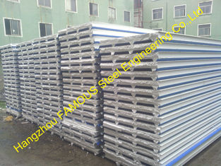 China El panel de bocadillo incombustible del EPS para la pared de acero del edificio, revestimiento del tejado proveedor